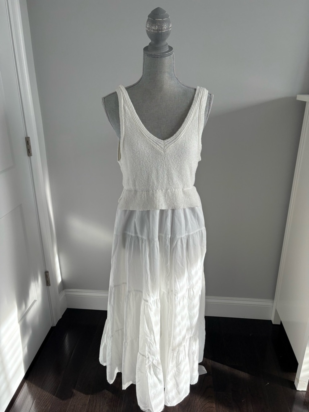 White Sleeveless V-Neck Maxi Dress by En Saison.
